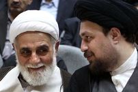 عکس؛ سفر به تاریخ؛ «سید حسن خمینی» نوجوان با موهای تراشیده در کنار «ناطق نوری»؛ دهۀ 1360