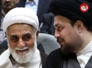 عکس؛ سفر به تاریخ؛ «سید حسن خمینی» نوجوان با موهای تراشیده در کنار «ناطق نوری»؛ دهۀ 1360