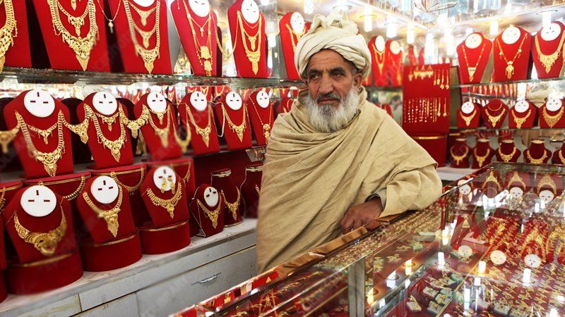 (ویدئو) امنیت طلا فروشی‌ها در افغانستان 