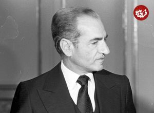 عکس| سفر در زمان؛ «محمدرضا پهلوی و همسر سوم اش» در حال قدم زدن در امریکا؛ سال 55