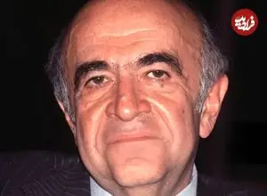 عکس| سفر در زمان؛ «هویدا» در حال پیپ کشیدن در دوران میانسالی؛ دهه 50