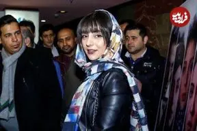 عکس| سفر زمان؛ «هستی مهدوی‌فر» 25 ساله در کنار «بهاره کیان افشار» در اکران «کمدی انسانی»