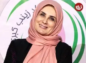 عکس| سفر در زمان؛ «گیتی خامنه» در جوانی و به همراه پدرش در کنار دریا؛ دهه 60