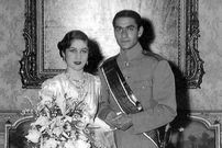 (عکس) سفر به تاریخ؛ «فائزه فواد، شمس پهلوی، فائقه فواد، اشرف پهلوی، فتحیه فواد» در تهران؛ سال 1318