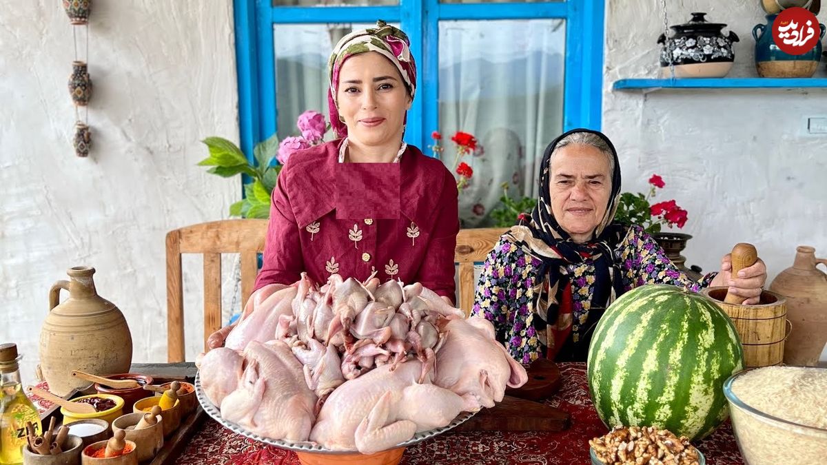 ببینید؛ غذای روستایی در ایران؛ پخت مرغ شکم پر با بلدرچین و گردو