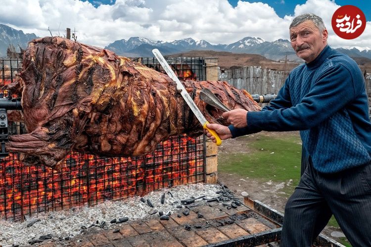 ببینید؛ غذای روستایی در آذربایجان؛ پخت کباب شاورما با گاو کامل در روستا