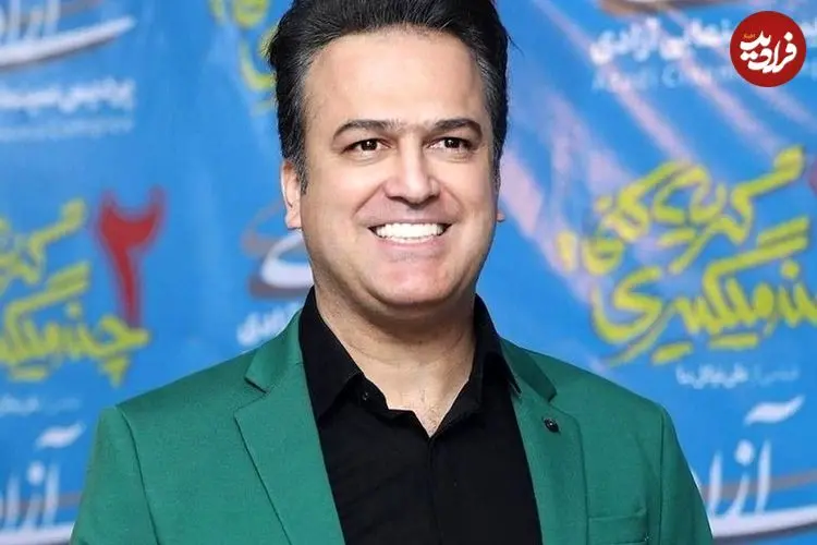 ببینید؛ لحظه احساسی بوسه حامد آهنگی بر دست مادرش در کنسرت