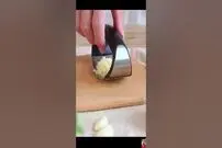 (ویدئو) این ابزار ساده و جدید در یک ثانیه سیر را رنده می کند!