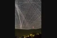 عکس روز ناسا از دنباله‌دار «PanSTARRS» در میان ماهواره‌ها