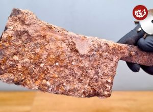 ببینید؛ مراحل جالب احیاء یک ساطور زنگ زده و قدیمی