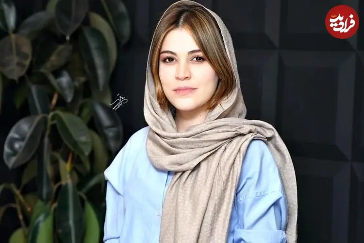 عکس| چهره روز؛ «شیدا خلیق و پرویز پرستویی» در پشت صحنه یک مراسم