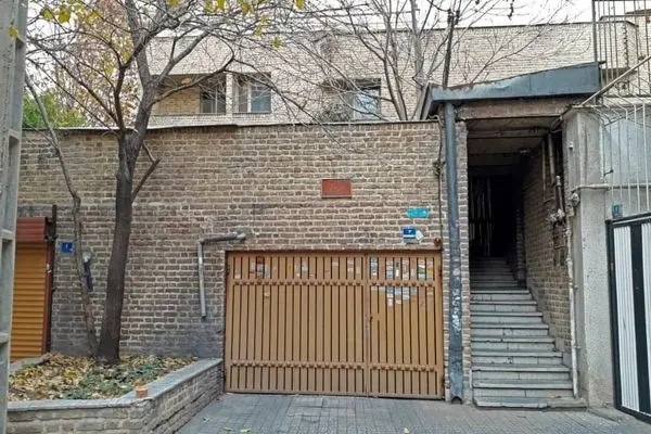 خانه عباس کیارستمی در حملات موشکی آسیب دید