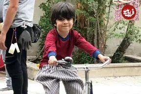 عکس| سفر زمان؛ «رایان سرلک» در کنار «پژمان جمشیدی» در پشت‌صحنه «زیرخاکی»