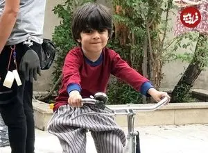 عکس| سفر زمان؛ «رایان سرلک» در کنار «پژمان جمشیدی» در پشت‌صحنه «زیرخاکی»