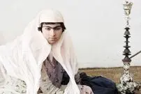 (تصاویر) سفر به عصر قاجار؛ از نردبازی نوعروس تا شیرینی‌خوری ارکان دولت!