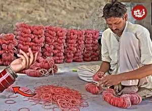 ببینید| مراحل ساخت النگوهای شیشه ای رنگارنگ از طریق بازیافت ضایعات در پاکستان
