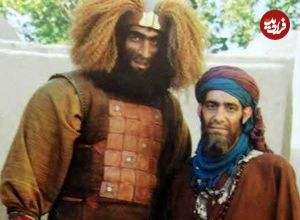 عکس؛ سفر به تاریخ؛ «غول لشکر زبیری» (مختارنامه) در نوجوانی در کنار مربی‌اش