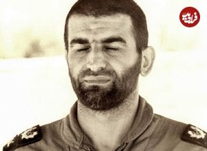 عکس؛ سفر در زمان؛ تفرج «شهید عباس بابایی» و نزدیکان کنار یک رودخانه؛ دهه 60