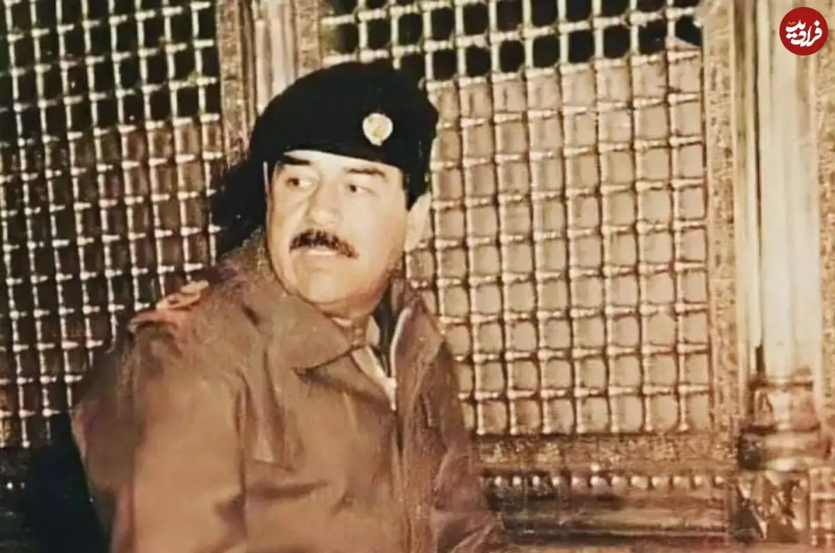 عکس| سفر در زمان؛ «صدام» در حال بازی کردن با یکی از نوه هایش؛ دهه 60