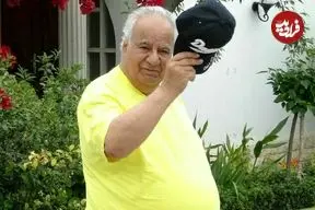 عکس| سفر در زمان؛ «ناصر ملک مطیعی و پسرش امیرعلی» در سواحل دریای خزر؛ سال 66