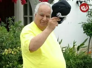 عکس| سفر در زمان؛ «ناصر ملک مطیعی و پسرش امیرعلی» در سواحل دریای خزر؛ سال 66