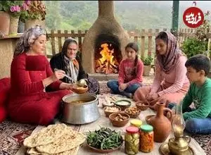 ببینید| غذای روستایی در ایران؛ پخت آش رشته سنتی  و نان محلی در روستایی کوهستانی