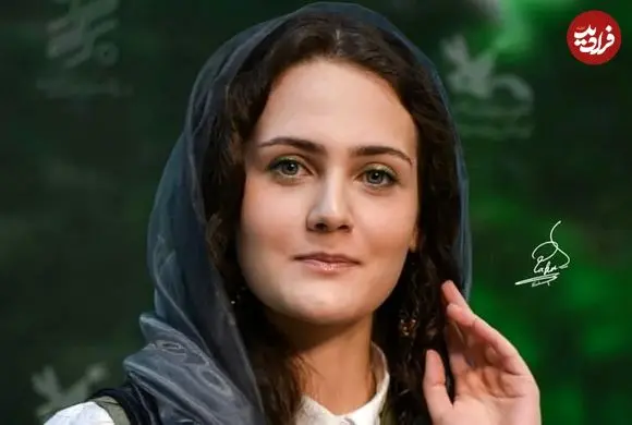 عکس| سفر زمان؛ چهرۀ «بانو» (سریال سوجان) بر روی صحنۀ تئاتر