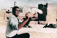 عکس| سفر زمان؛ «بهروز وثوقی» در عروسی برادرش فیروز و با تیپ متفاوت؛ اوایل دهه 50