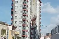( ویدیو) لحظه هولناک سقوط ناگهانی یک فرد از طبقه ۱۹ روی سقف ماشین!
