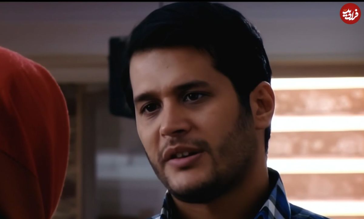 عکس| سفر در زمان؛ «فرید» سریال آوای باران در کنار پدرش در 41 سالگی