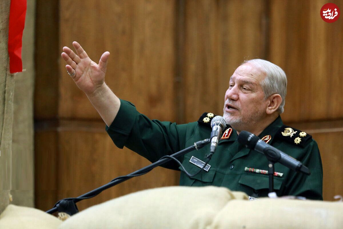 عکس؛ سفر در زمان؛ «سرلشکر رحیم صفوی در کنار خرازی و احمد کاظمی» در زمان جنگ؛ دهه 60