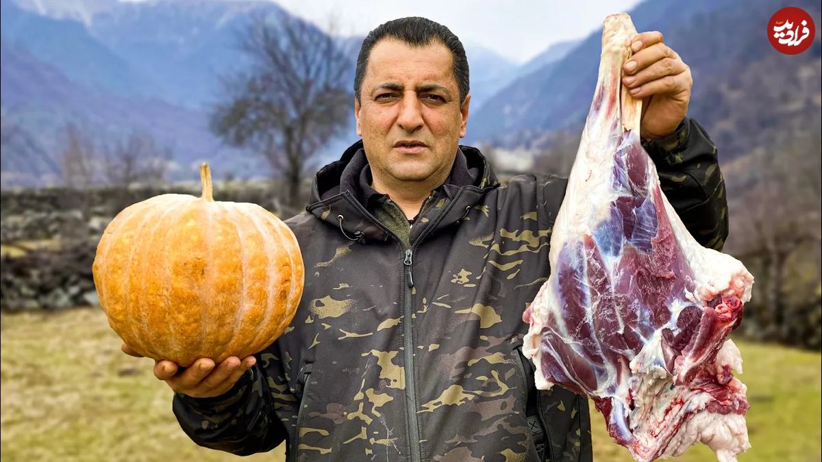 (ویدئو) پخت شگفت انگیز کدوحلوایی شکم پر با گوشت در تنور توسط این مرد روستایی آذربایجانی