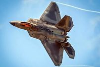 تصاویر؛ چرا نیروی هوایی آمریکا تنها تعداد کمی جنگنده F-22 رپتور دارد؟