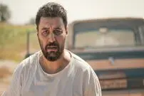 عکس| سفر زمان؛ «جواد عزتی و مهری برجعلی‌زاده» در پشت صحنه سریال وحشی؛ سال 1403