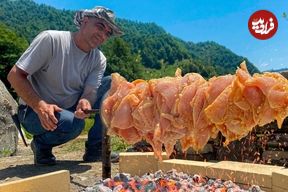 ببینید؛ غذای روستایی در آذربایجان؛ تهیه دونر کباب مرغ در طبیعت