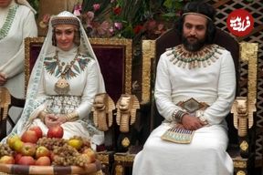 عکس| سفر زمان؛ عکس یادگاری «آسنات و منسه، همسر و دختر یوزارسیف» در پشت‌صحنه «یوسف پیامبر»