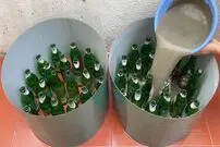 (ویدئو) این میز و صندلی زیبا را با بطری شیشه ای و سیمان در خانه بسازید