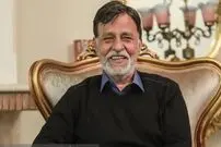 عکس| سفر زمان؛ «مرتضی عقیلی» در حال گریه کردن در آغوش «ایرج قادری»؛ سال 56