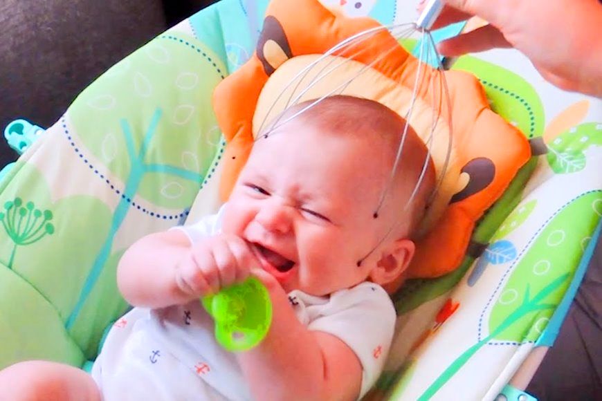 (ویدئو) خنده دار ترین واکنش نوزادان به ماساژ دادن آنها