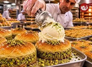 ببینید| غذای خیابانی در ترکیه؛ مراحل دیدنی تهیه باقلوای پسته ای و گردویی در استانبول