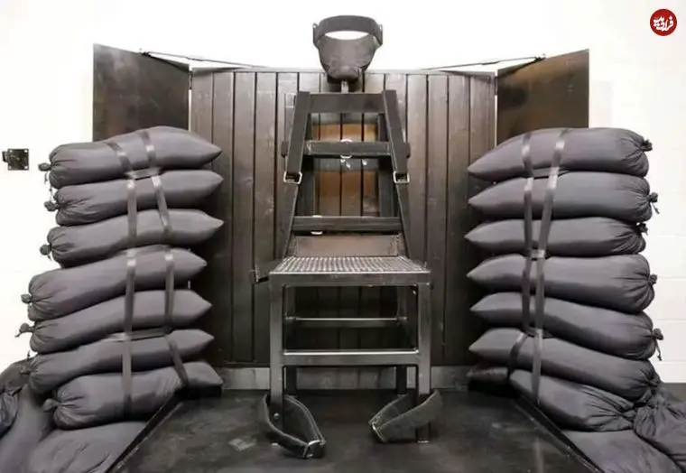 عکس؛ اعدام با جوخه آتش در آمریکا؛ مردی که با خون قربانیانش پیام می‌نوشت