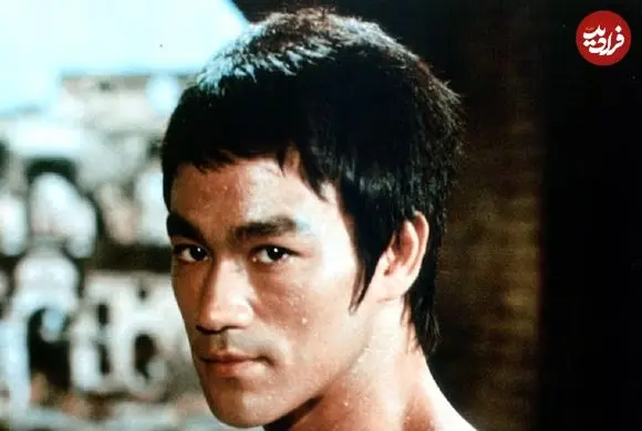 عکس| سفر در زمان؛ «بروسلی» در 26 سالگی و در حال اجرای یک فن؛ سال 1345