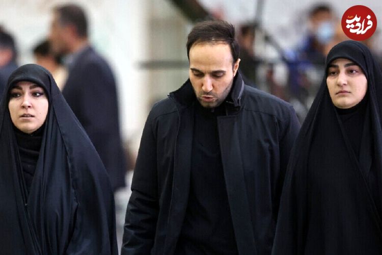 عکس؛ سفر در زمان؛ حضور همزمان 5 فرزند سردار سلیمانی در یک مراسم؛ سال 1402