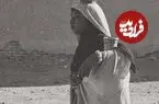 عکس| سفر زمان؛ زنان مینابی با کوزه‌های آب در کوچه؛ سال 1330