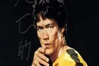 عکس| سفر در زمان؛ «بروسلی» در یک کنفرانس مطبوعاتی؛ سال 1350