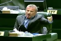 مرغداران مجبور هستند جوجه‌ها را در چاه بریزند