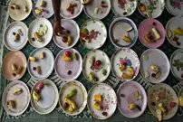 آیا قانون ۵ ثانیه واقعیت دارد؟ حقایق باور نکردنی درباره غذایی که روی زمین می‌افتد