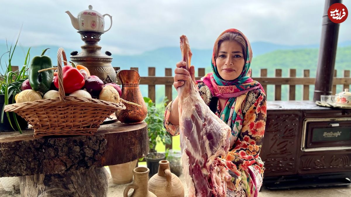 ببینید؛ غذای روستایی در ایران؛ پخت خورشت و کباب با گوشت بره در روستایی سرسبز