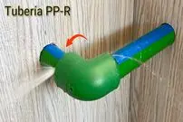 (ویدئو) اگر لوله PVC آب دچار نشتی شد، به این روش راحت مشکل را رفع کنید