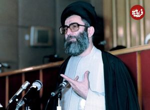 عکس؛ سفر به تاریخ؛ «رهبر انقلاب» در حال بازدید از «دیوار چین»؛ سال 1368